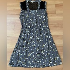 BeBop Sleeveless Grey Daisy Floral Dress with Lace Panel Detailing, Size Medium